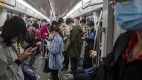 Seperti dilansir media nasional China Global Television Network dan CNN, Senin (10/2/2020), data terbaru dari Komisi Kesehatan Nasional China (NHC) hingga Minggu (9/2) tengah malam waktu setempat, menyatakan total 40.171 kasus virus corona terkonfirmasi di wilayah China daratan. Lebih dari 300 kasus lainnya terkonfirmasi di lebih dari 20 negara.