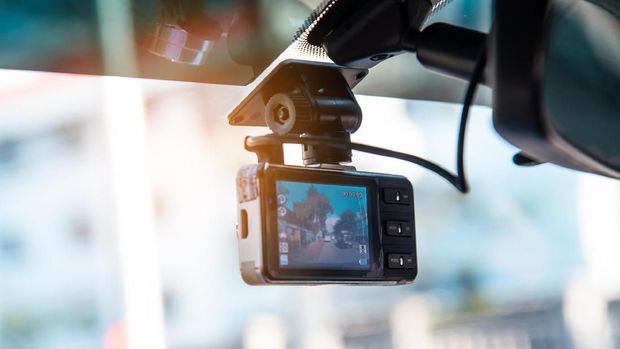 dashcam makin banyak digunakan pengguna mobil di Indonesia