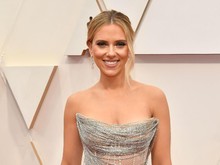 Jadi Korban AI Lagi, Scarlett Johansson Kutuk Antisemitisme Kanye West