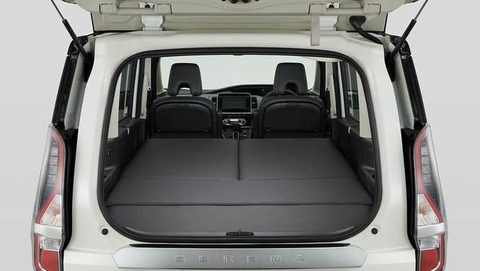 Nissan Serena Mutibed