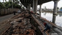Begini penampakan terkini proyek tanggul di kawasan Ancol, Jakarta Utara, Selasa (11/2/2020).