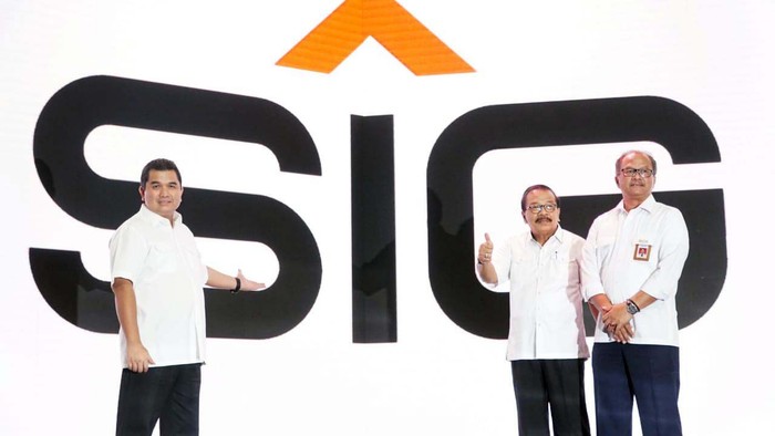 PT Semen Indonesia (Persero) Tbk hari ini memperkenalkan logo baru. Pengantian logo merupakan bagian dari transformasi perseroan membangun kehidupan.