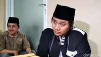 Ditemui di Pesantren Cijeungjing di Kecamatan Cijeungjing, Kabupaten Ciamis, Selasa (11/2/2020) sore, Abah Cijeungjing menanggapi langsung video pernikahannya yang kini viral.