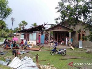 2 Desa di NTT Diterjang Puting Beliung, Puluhan Rumah Rusak
