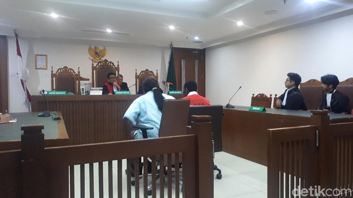 Sidang pembunuhan puluhan karyawan PT Istaka Karya.