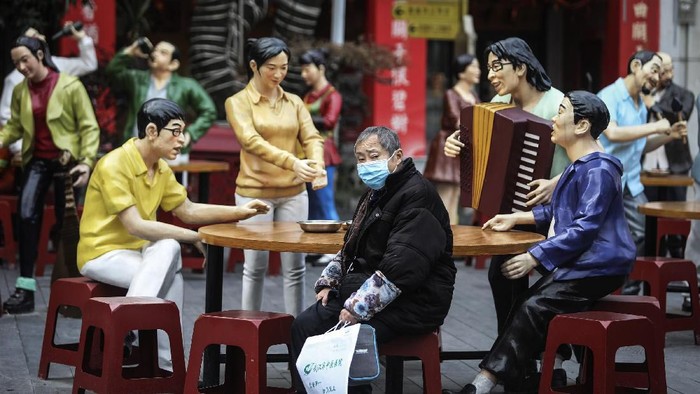 Kematian Infeksi Corona di China Tembus 100 Orang Per Hari Untuk pertama kalinya, jumlah kematian per hari akibat wabah virus corona di China menembus angka 100 orang. Sedikitnya 108 orang meninggal dalam 24 jam pada Senin (10/2).