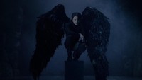 Meski foto ini agak gelap, gantengnya Jungkook tetap terpancar ya! (Big Hit Labels) 