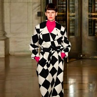 Fashion show Oscar De La Renta menampilkan koleksi gaun malam terbarunya di New York Fashion Week 2020, New York, Senin [10/2/2020]. Photo by Slaven Vlasic/Getty Images.