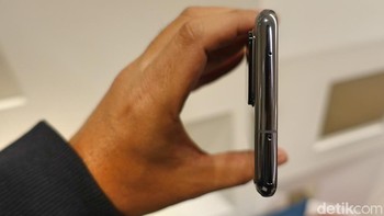 Samsung mentenagainya dengan Snapdragon 865 dan Exynos 990. Foto: Fino Yurio Kristo