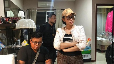 Melihat Lagi Momen Penangkapan Lucinta Luna