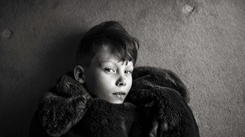 Foto karya Caroline Hodge dari Inggris yang berjudul Winters Bones meraih juara kedua dalam kontes fotografi hitam dan putih untuk kategori lifestyle. Istimewa/Dok. Boredpanda.