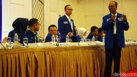 Sidang kemudian dilajutkan dipimpin oleh Ahmad Farhan Hamid yang anggota SC senior. Sebelum mengawali sidang Ahmad Farhan Hamid berpesan agar perserta sidang tetap bersatu meskipun dalam perbedaan dan tetap gembira.