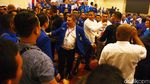 Foto-foto Perang Kursi di Kongres PAN