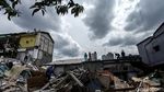 Potret Puing-puing Bangunan Kos yang Ambruk di Mampang
