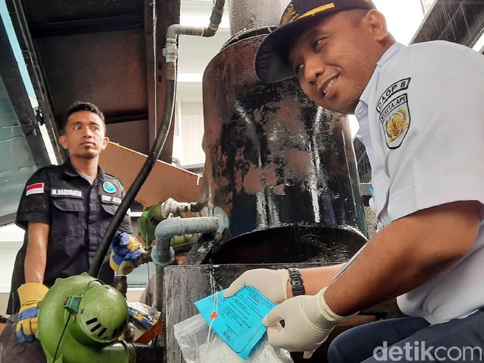 BNNP Jatim Musnahkan 8.150 gram Sabu dari Malaysia