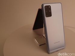Penampakan Galaxy S20 dan S20 Plus, Pilih Mana?