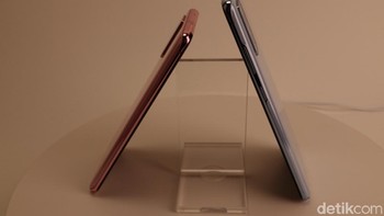 Keduanya ditenagai Exynos 990 dengan RAM 8 GB. Foto: Fino Yurio Kristo/detikINET