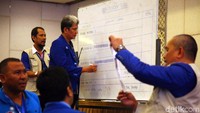 Prosesi penghitungan suara digelar di ballroom Hotel Claro, Kendari, Sulawesi Tenggara (Sultra), Selasa (11/2/2020). 