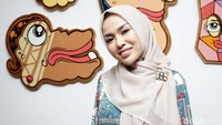Lantas, jika bukan narkoba kenapa harus di rehabilitasi Medina Zein? Pool/Palevi S/detikFoto.