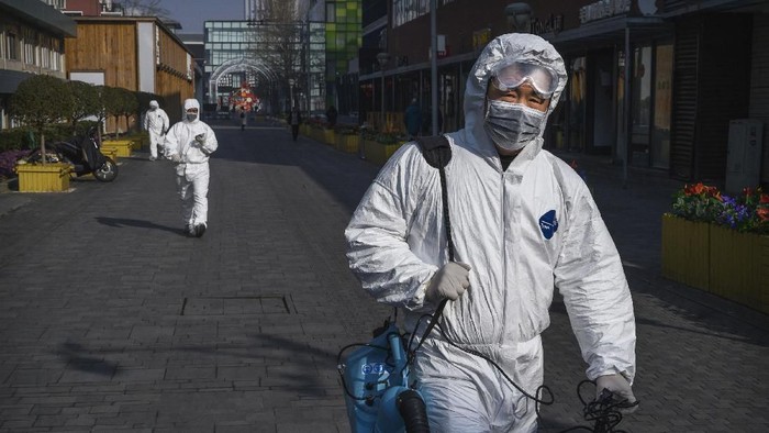 Kematian Infeksi Corona di China Tembus 100 Orang Per Hari Untuk pertama kalinya, jumlah kematian per hari akibat wabah virus corona di China menembus angka 100 orang. Sedikitnya 108 orang meninggal dalam 24 jam pada Senin (10/2).