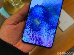 Penampakan Galaxy S20 dan S20 Plus, Pilih Mana?