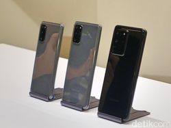 Penampakan Galaxy S20 dan S20 Plus, Pilih Mana?