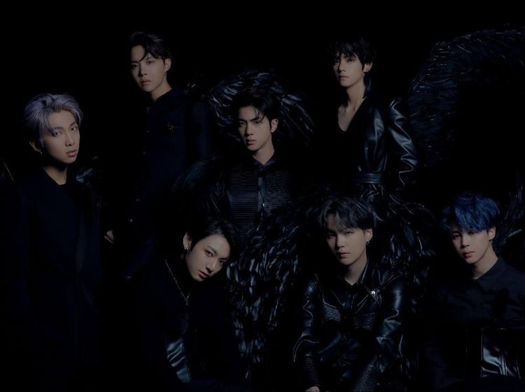 Transformasi BTS jadi Black/White Swan