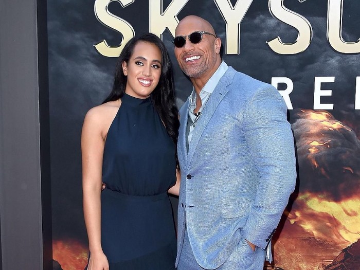 MIAMI, FL - MAY 13:  Dwayne Johnson and Simone Johnson attend Paramount Pictures World Premiere of 