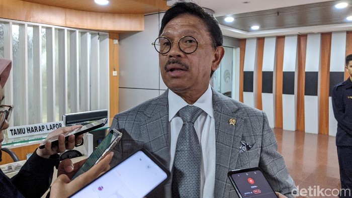 Johnny G Plate Menteri Komunikasi dan Informatika