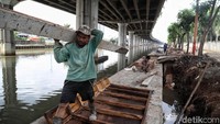 Proyek tersebut merupakan project Pemprov DKI untuk mengatasi banjir saat musim hujan.