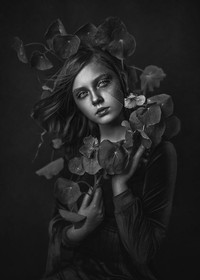 Kompetisi foto hitam-putih memamerkan sejumlah karya terbaik dari berbagai fotografer di dunia. Penasaran deretan foto-fotonya? Yuk, lihat.