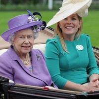 Autumn cukup dekat dengan keluarga kerajaan lainnya. Ia bahkan memiliki kedekatan dengan Ratu Elizabeth.  Foto: Getty Images