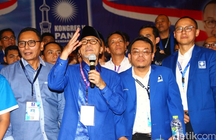 Zulkifli Hasan Kembali Pimpin PAN Zulkifli Hasan (Zulhas) terpilih kembali menjadi Ketua Umum PAN. Zulhas mengungguli kandidat lain yaitu Mulfachri dan Dradjad.