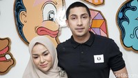 Selain itu Medina juga menegaskan jika ia tak mengonsumsi narkoba melainkan obat bipolar. Pool/Palevi S/detikFoto.