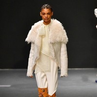 Fashion show Tory Burch fall/winter 2020 di New York Fashion Week 2020 yang digelar di Galeri Seni Sotheby, New York, Minggu [9/2/2020]. Photo by Slaven Vlasic/Getty Images.