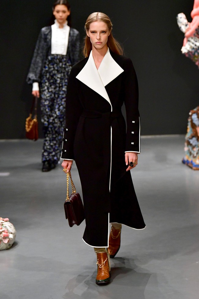 Fashion show Tory Burch fall/winter 2020 di New York Fashion Week 2020 yang digelar di Galeri Seni Sotheby, New York, Minggu [9/2/2020]. Photo by Slaven Vlasic/Getty Images.