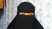 Nengmas mengaku proses pencarian istri kedua Abah Cijeungjing dilakukan selama 2 tahun. Karena bagi Nengmas, sejak kenal dengan Abah, saat awal menikah langsung mulai berniat berjuang untuk agama. Nengmas juga mengaku ia lah yang mempersiapkan dan belanja untuk keperluan akad nikah suaminya itu.