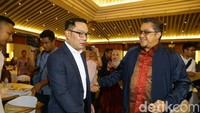 Pertemuan dengan tema Rempug Jukung Sauyunan Pikeun Ngawujudkeun Jabar Juara Lahir Batin ini digelar di Hotel Grand Sahid Jaya, Jakarta, Rabu (12/2).