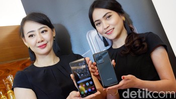 Ponsel ini dilepas seharga Rp 18,499 juta. Foto: Adi Fida Rahman/detikINET