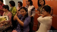 Sebanyak 70 orang mendonasikan rambutnya melalui Yayasan Kanker Indonesia (YKI).