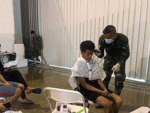 Seminggu di Natuna, Dari Cukur Rambut Sampai Karaokean