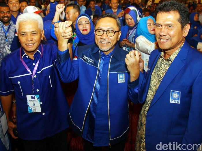 Ketua Umum PAN terpilih Zulkifli Hasan resmi menutup kongres di Kendari, Sulawesi Tenggara, Rabu (12/2/2020).