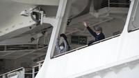 Otoritas Jepang sejauh ini telah memeriksa 273 orang yang mengalami gejala dan diduga melakukan kontak dengan sang kakek yang positif virus corona. Hasil pemeriksaan itu diumumkan secara bertahap oleh otoritas Jepang.