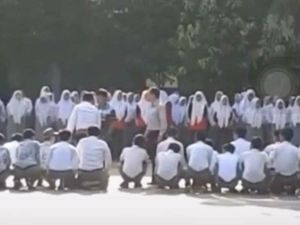 Muncul Petisi Bela Guru di Bekasi yang Pukul Siswa Terlambat, Sekolah Netral