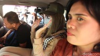 Hal ini sesuai dengan barang bukti Riklona yang ditemukan di dalam tas Lucinta Luna. Riklona merupakan sejenis obat penenang yang mengandung benzodiazepine yang termasuk ke golongan psikotropika.