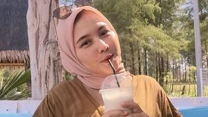 Ini Pose Kulineran Cantik Una Maulina, Calon Istri Sahrul Gunawan