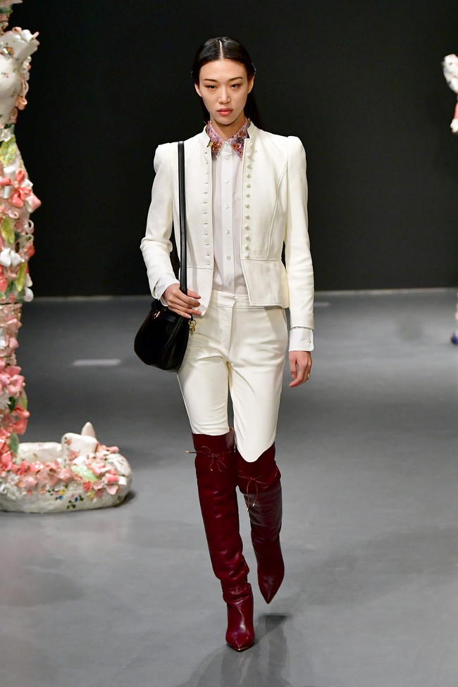 Fashion show Tory Burch fall/winter 2020 di New York Fashion Week 2020 yang digelar di Galeri Seni Sotheby, New York, Minggu [9/2/2020]. Photo by Slaven Vlasic/Getty Images.