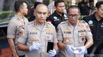 Polisi Tunjukkan Barang Bukti Lucinta Luna
