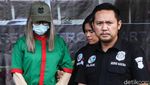Momen Lucinta Luna Digiring di Polres Jakbar