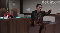 Jaksa mengatakan kasus ini bermula saat Mujib bertemu Risyanto membahas peluang usaha kerja sama izin impor perikanan berupa frozen Pacific mackarel atau Scomber japonicus. Selanjutnya, Perum Perindo mengajukan permohonan rekomendasi impor hasil perikanan provinsi DKI (RPHP) berupa frozen Pacific mackarel atau Scomber japonicus ke Direktorat Jenderal Penguatan Daya Saing Produk Kelautan Kementerian Kelautan dan Perikanan (KKP).